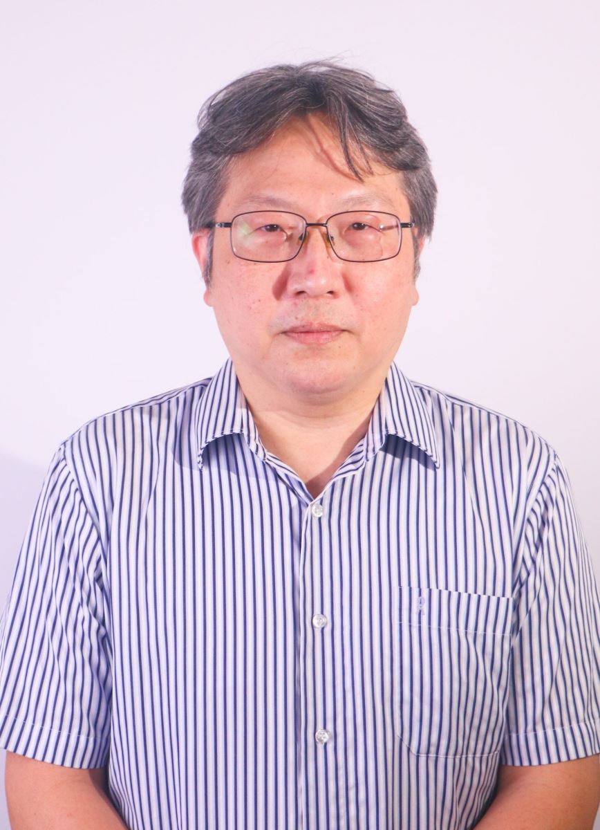 周厚文