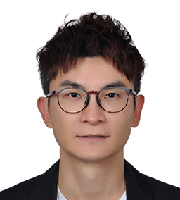 李文基 